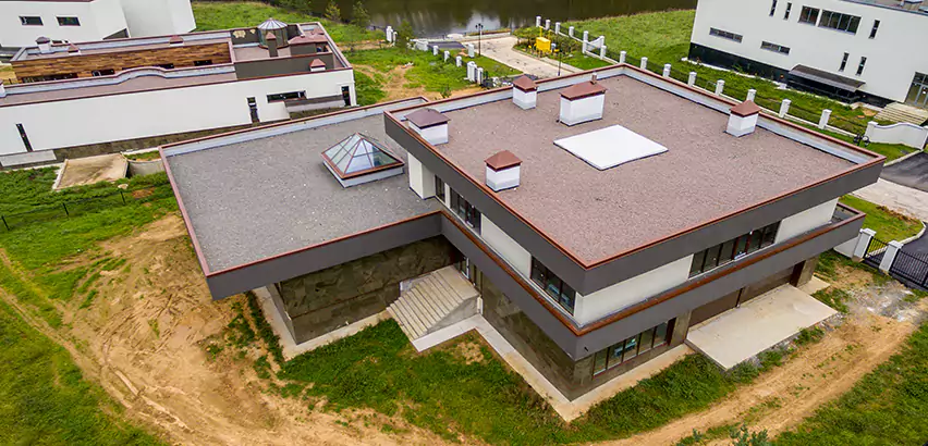 Flat Roof Repair in Burbank